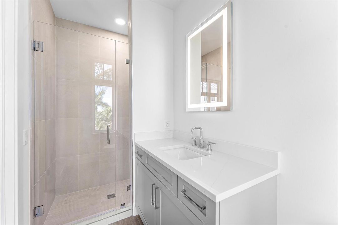 024-184LakeDrive-2303-PalmBeachShores-FL