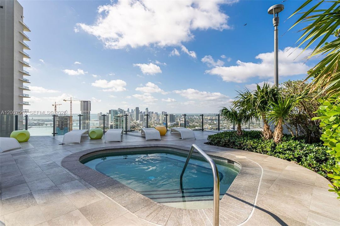 En Venta: $525,000 (1 camas, 1 baños, 610 Pies cuadrados)