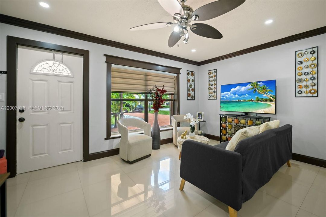 Activo con contrato: $450,000 (3 camas, 2 baños, 960 Pies cuadrados)