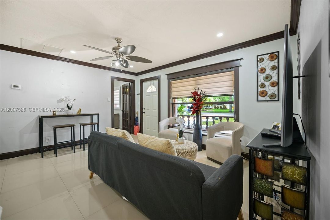 Activo con contrato: $450,000 (3 camas, 2 baños, 960 Pies cuadrados)