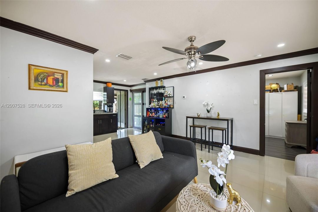 Activo con contrato: $450,000 (3 camas, 2 baños, 960 Pies cuadrados)