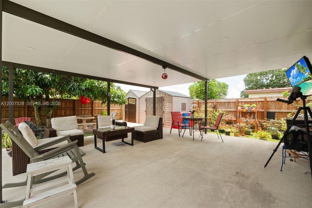Activo con contrato: $450,000 (3 camas, 2 baños, 960 Pies cuadrados)