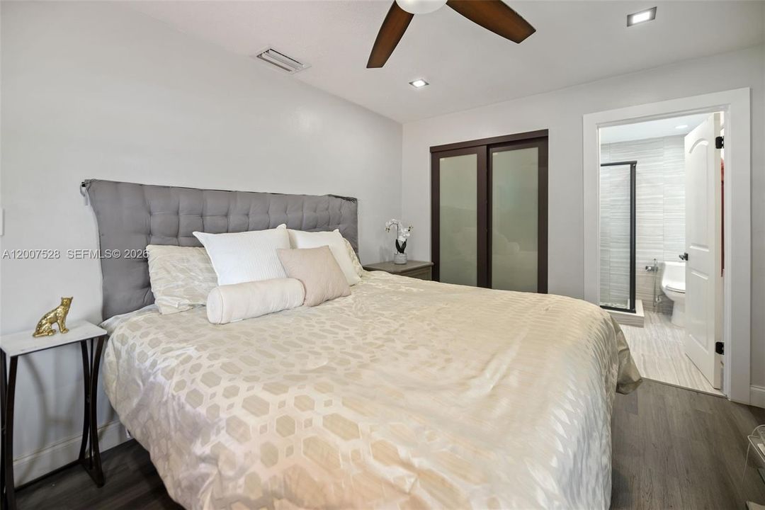 Activo con contrato: $450,000 (3 camas, 2 baños, 960 Pies cuadrados)