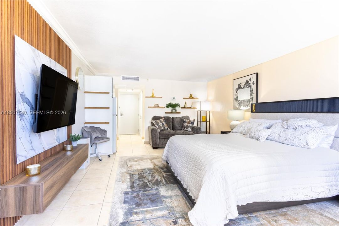 For Sale: $185,000 (0 beds, 1 baths, 410 Square Feet)