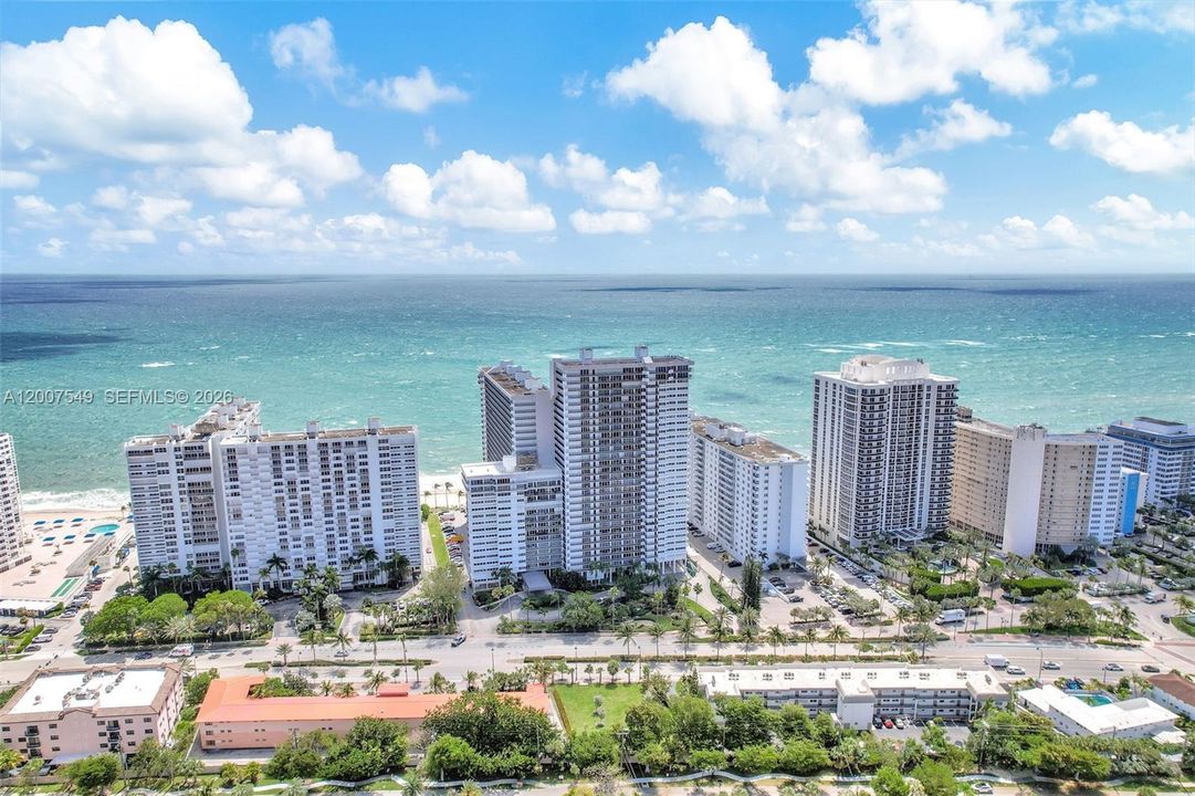В аренду: $8,500 (3 спален, 2 ванн, 2600 Квадратных фут)