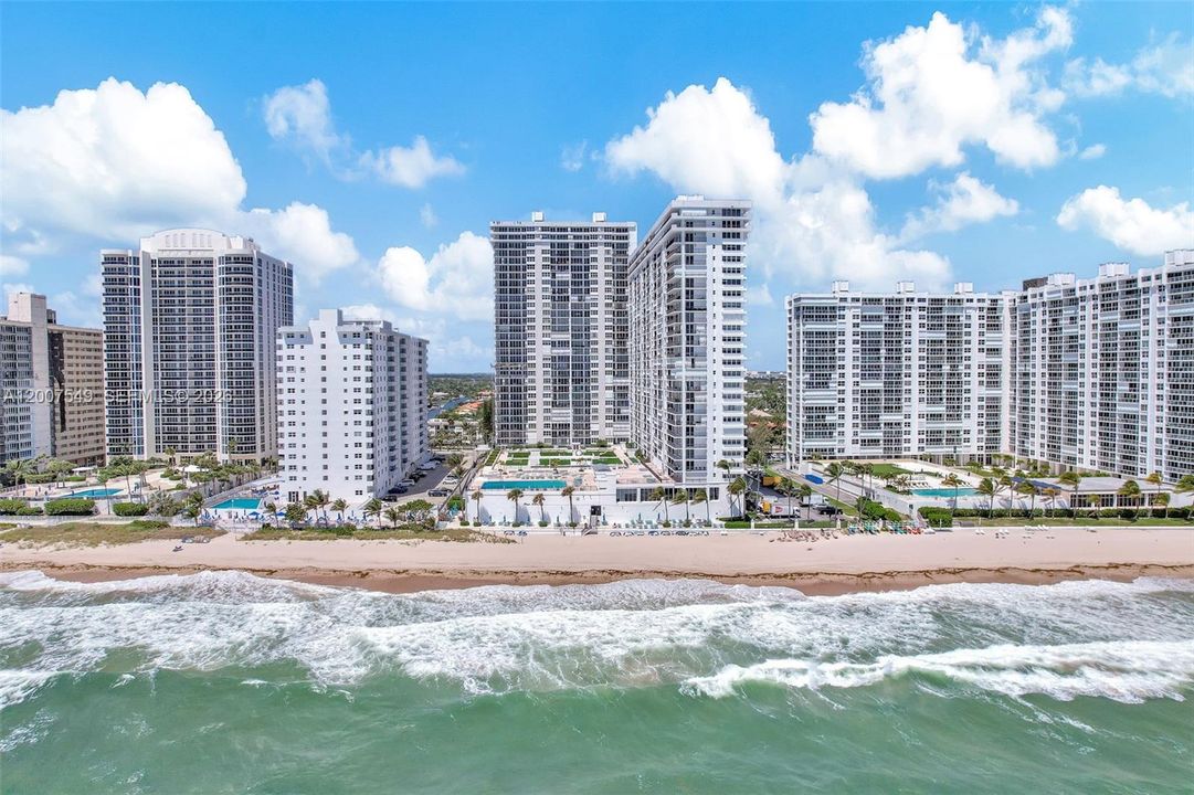 В аренду: $8,500 (3 спален, 2 ванн, 2600 Квадратных фут)