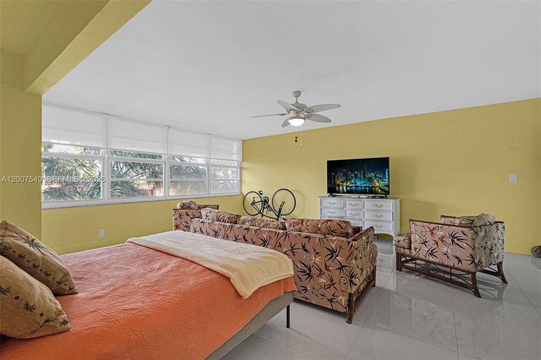 В аренду: $8,500 (3 спален, 2 ванн, 2600 Квадратных фут)
