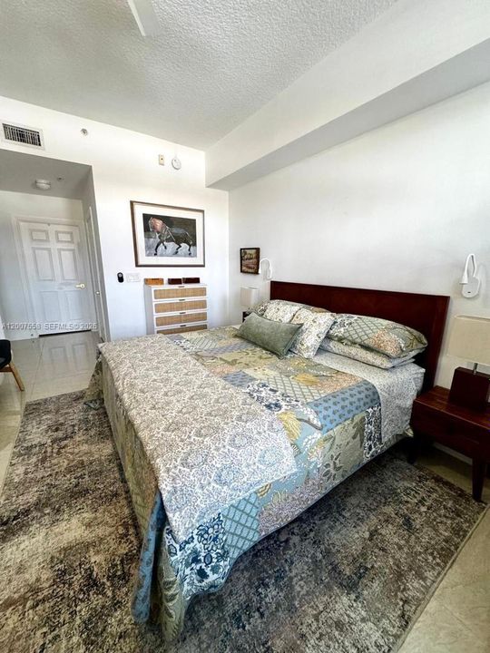 For Sale: $454,000 (2 beds, 2 baths, 1167 Square Feet)