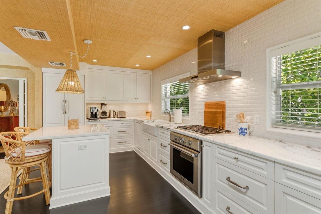 152_Chilean_Ave_Palm_Beach_FL_010
