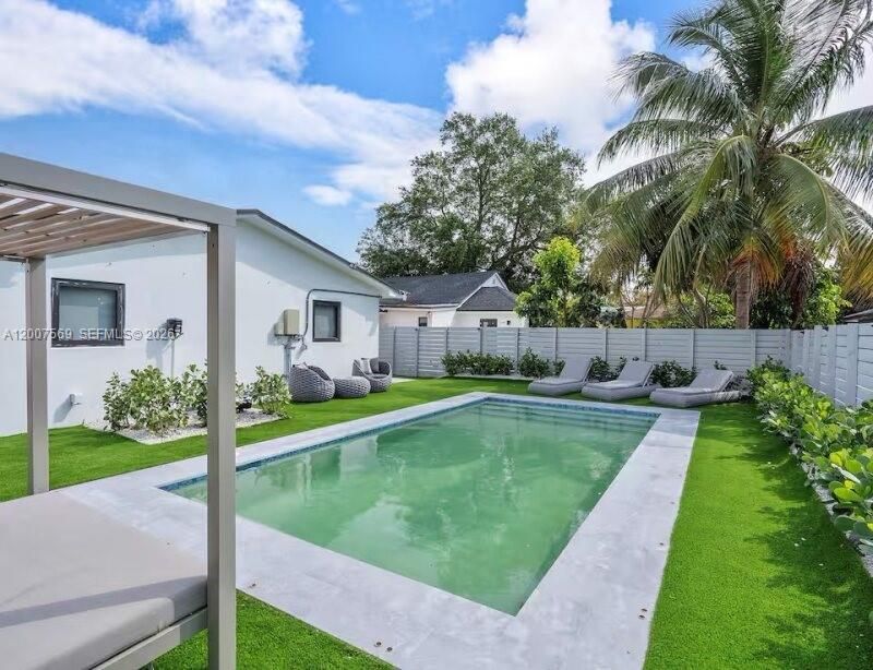 На продажу: $1,280,000 (3 спален, 2 ванн, 1232 Квадратных фут)