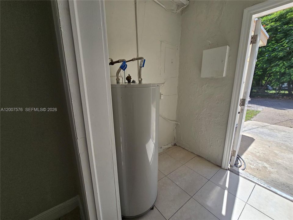 Activo con contrato: $2,800 (5 camas, 2 baños, 1538 Pies cuadrados)