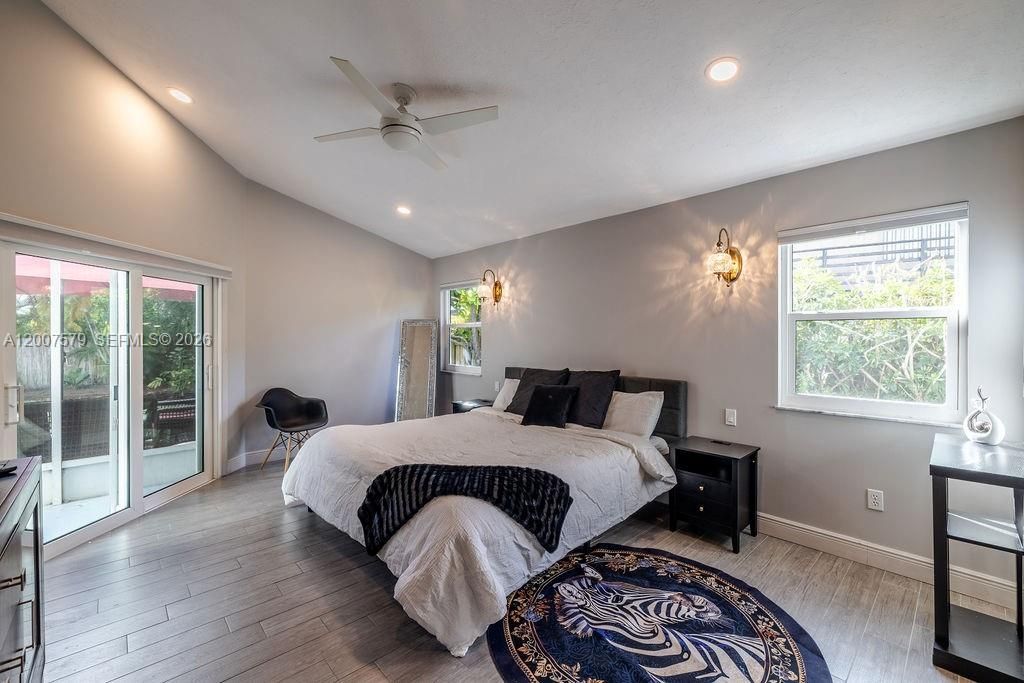 For Sale: $865,000 (3 beds, 2 baths, 1904 Square Feet)