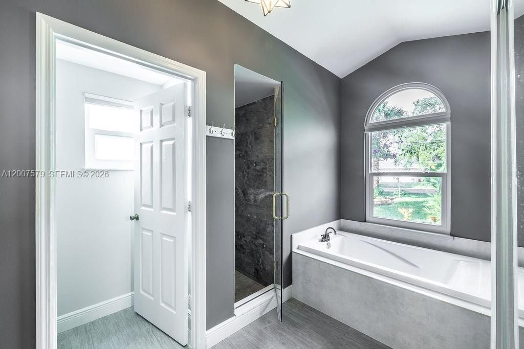 For Sale: $865,000 (3 beds, 2 baths, 1904 Square Feet)
