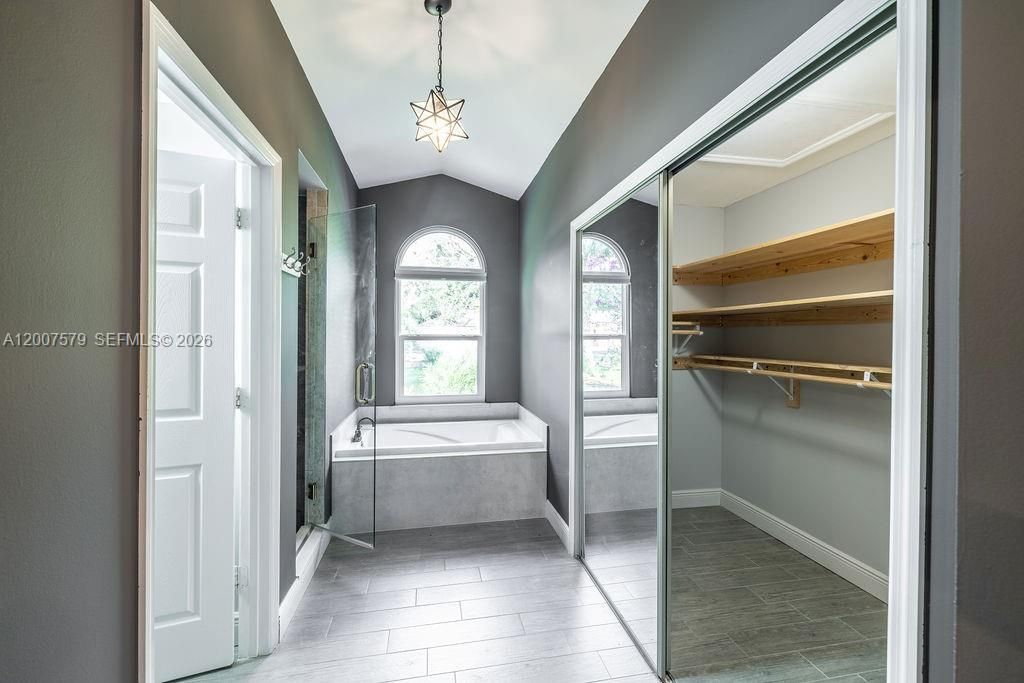 For Sale: $865,000 (3 beds, 2 baths, 1904 Square Feet)