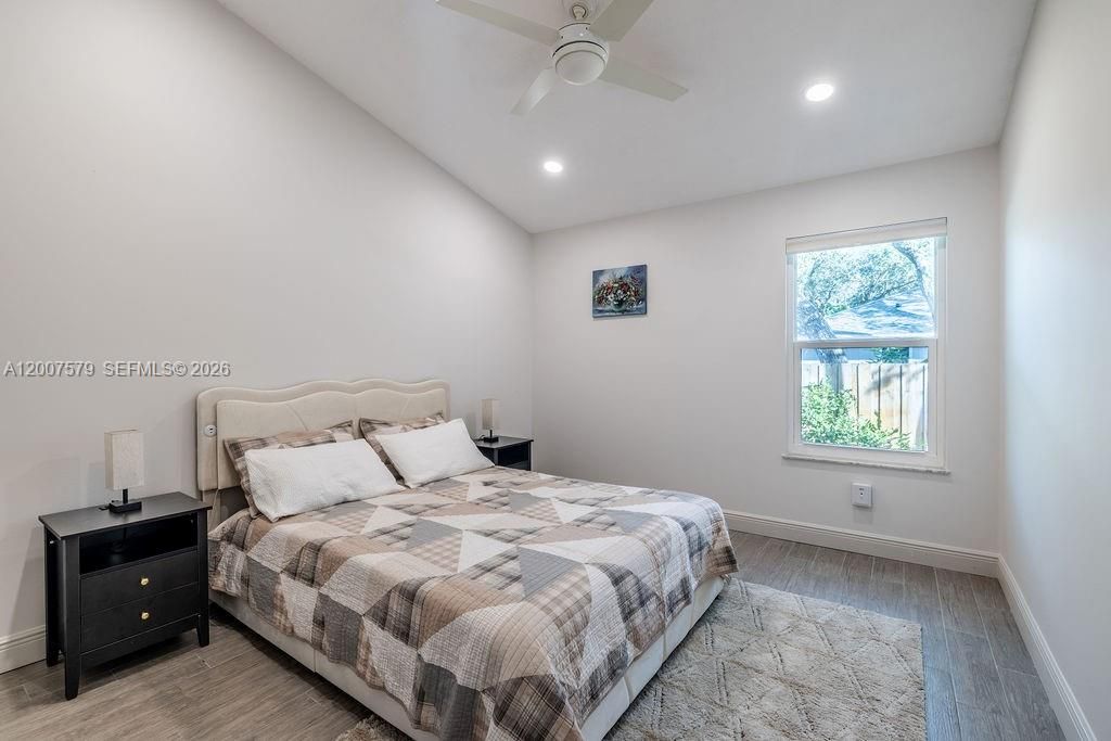 For Sale: $865,000 (3 beds, 2 baths, 1904 Square Feet)