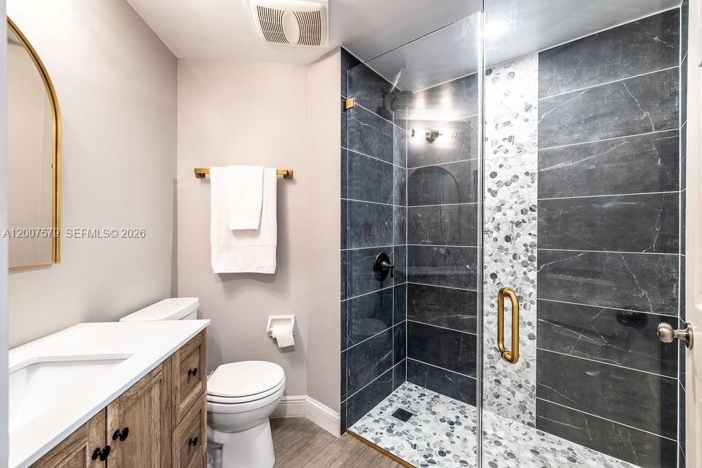 For Sale: $865,000 (3 beds, 2 baths, 1904 Square Feet)