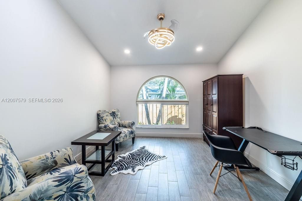 For Sale: $865,000 (3 beds, 2 baths, 1904 Square Feet)