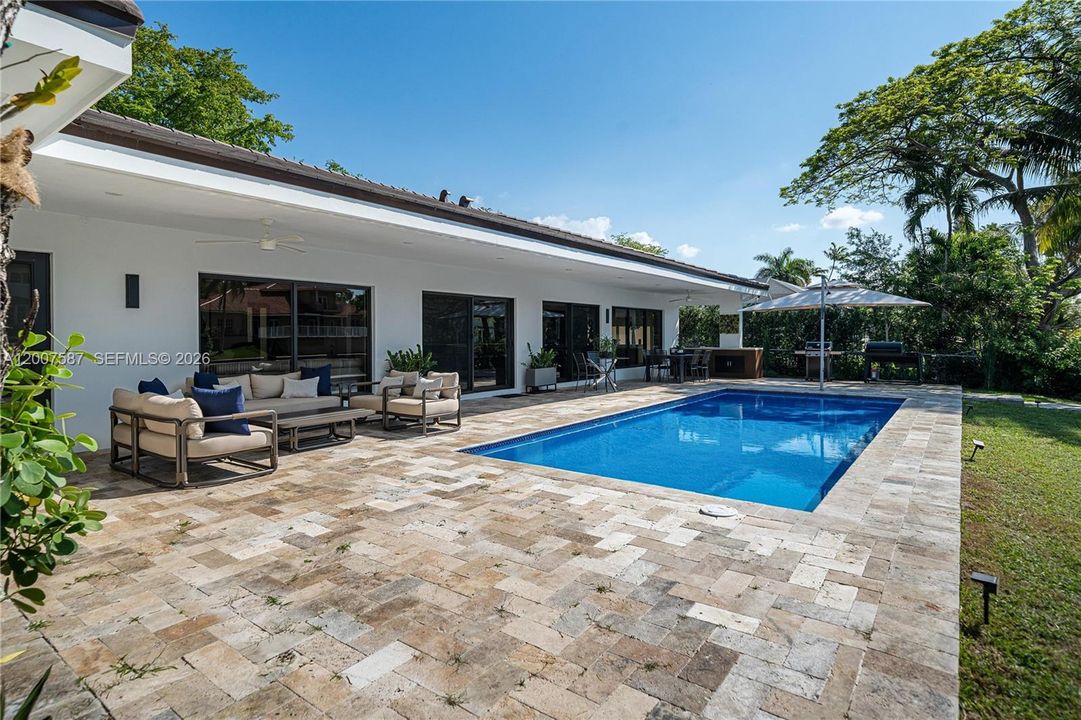 For Sale: $3,445,000 (4 beds, 5 baths, 3048 Square Feet)