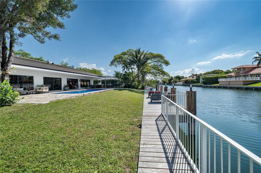 For Sale: $3,445,000 (4 beds, 5 baths, 3048 Square Feet)