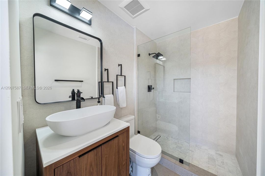 For Sale: $3,445,000 (4 beds, 5 baths, 3048 Square Feet)