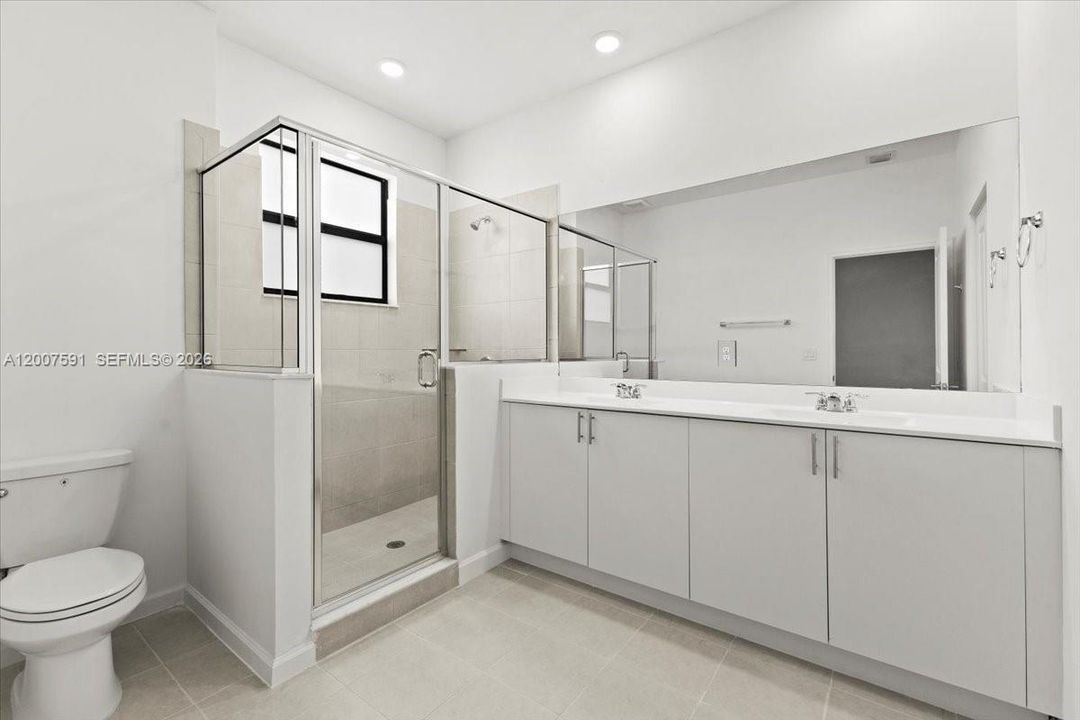 For Sale: $549,000 (3 beds, 2 baths, 1442 Square Feet)