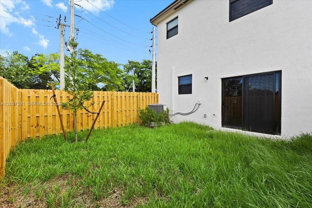 For Sale: $549,000 (3 beds, 2 baths, 1442 Square Feet)