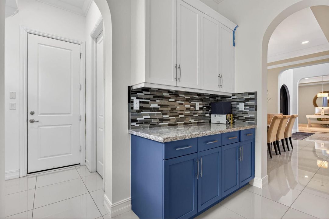 33-web-or-mls-9080-0329