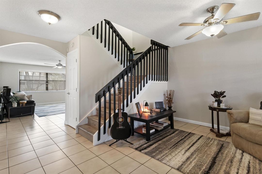 AccuTour_01 4735-nw-113th-terrace -006