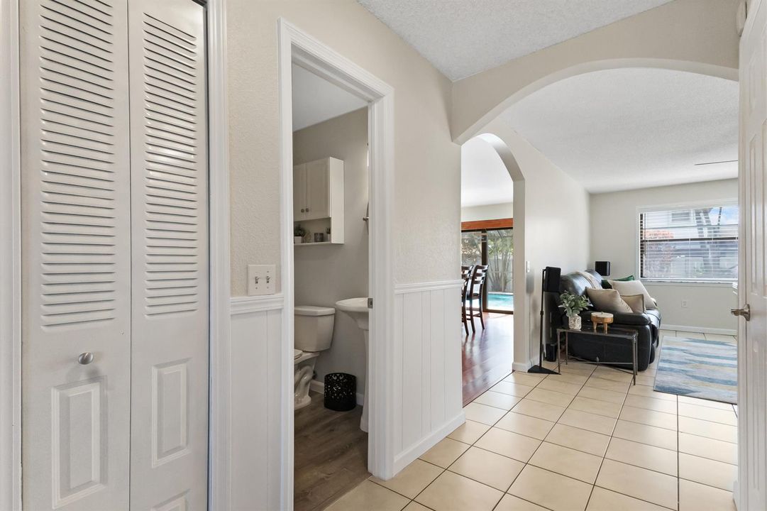 AccuTour_01 4735-nw-113th-terrace -007