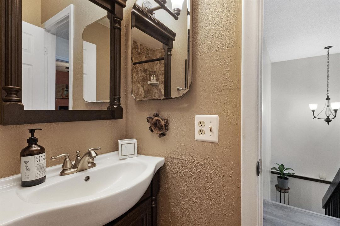 AccuTour_01 4735-nw-113th-terrace -038