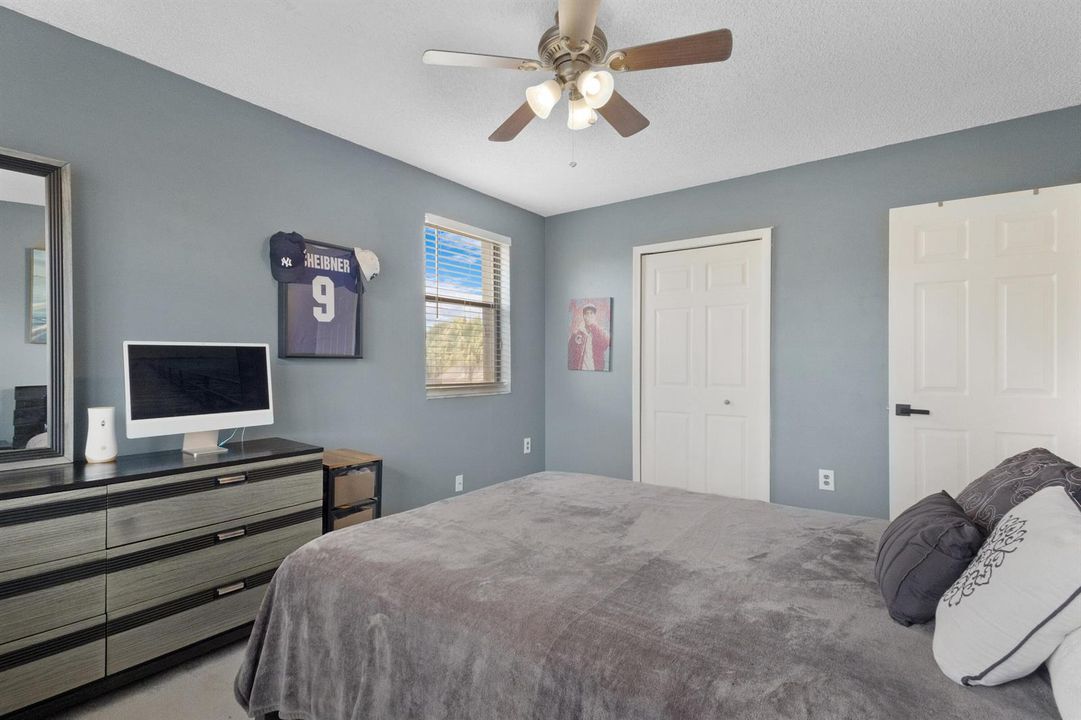 AccuTour_01 4735-nw-113th-terrace -027