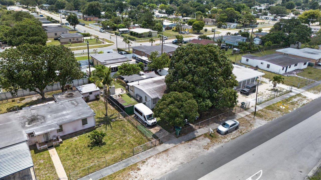 13-16201-NW-27th-Ave-Opa-locka-Windowsti