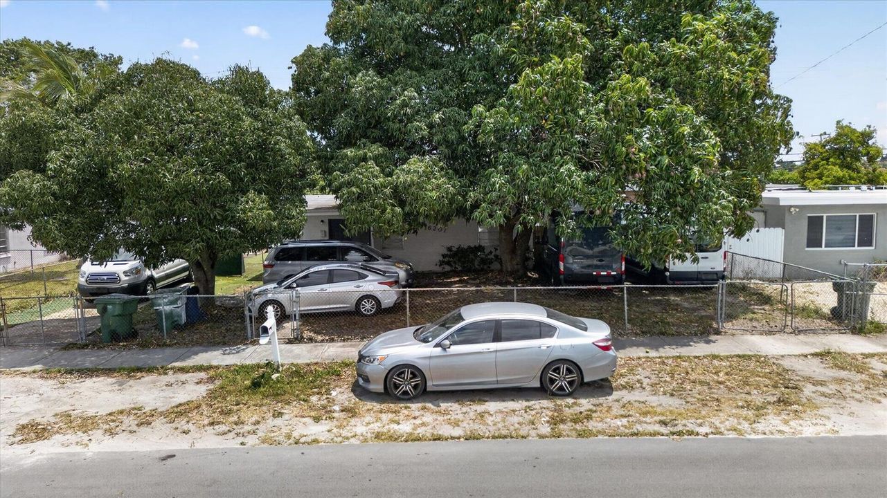 03-16201-NW-27th-Ave-Opa-locka-Windowsti