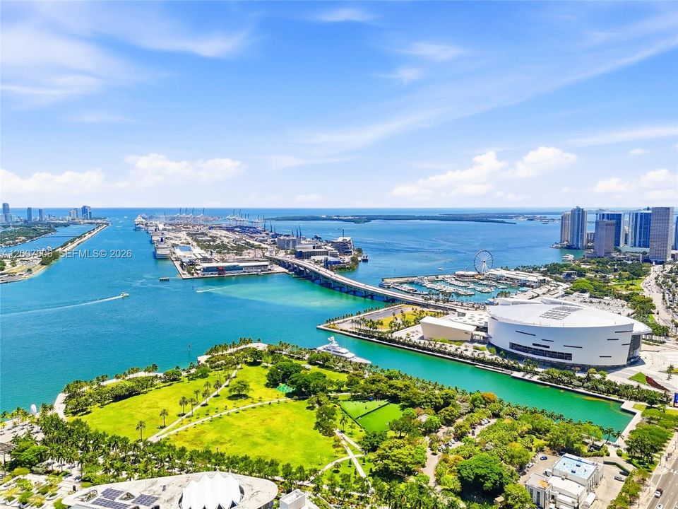 Active With Contract: $950,000 (2 beds, 2 baths, 1557 Square Feet)