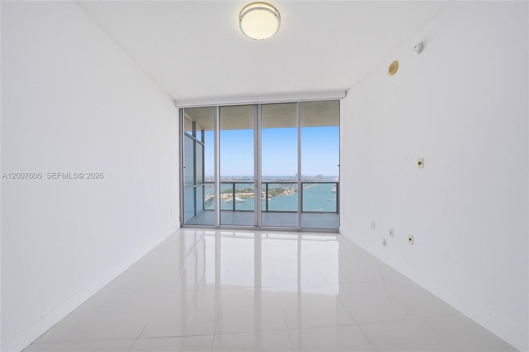 Active With Contract: $950,000 (2 beds, 2 baths, 1557 Square Feet)
