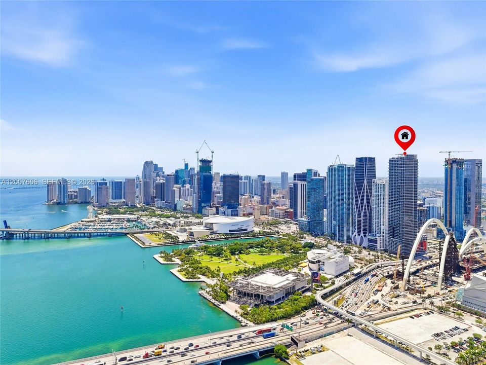 Active With Contract: $950,000 (2 beds, 2 baths, 1557 Square Feet)
