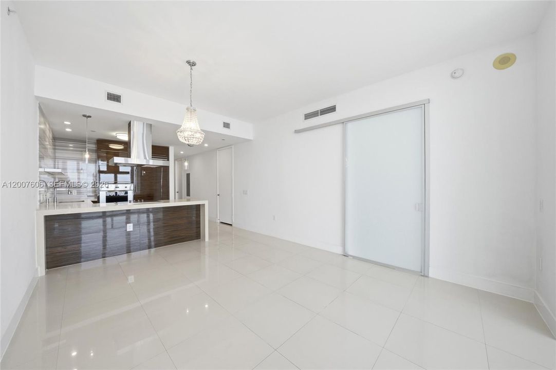 Active With Contract: $950,000 (2 beds, 2 baths, 1557 Square Feet)