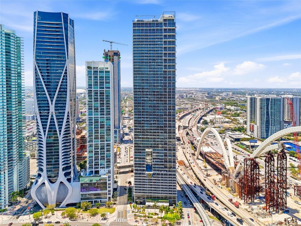 Active With Contract: $950,000 (2 beds, 2 baths, 1557 Square Feet)