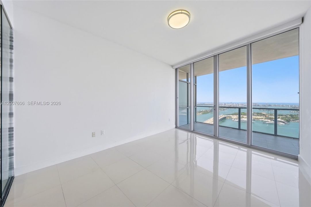 Active With Contract: $950,000 (2 beds, 2 baths, 1557 Square Feet)