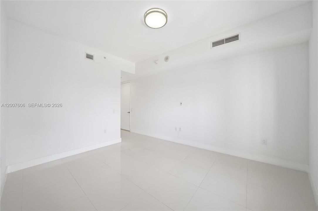 Active With Contract: $950,000 (2 beds, 2 baths, 1557 Square Feet)