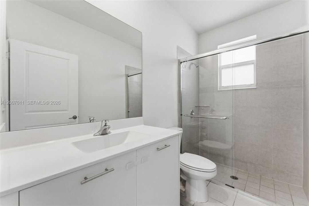 В аренду: $4,600 (5 спален, 3 ванн, 2233 Квадратных фут)
