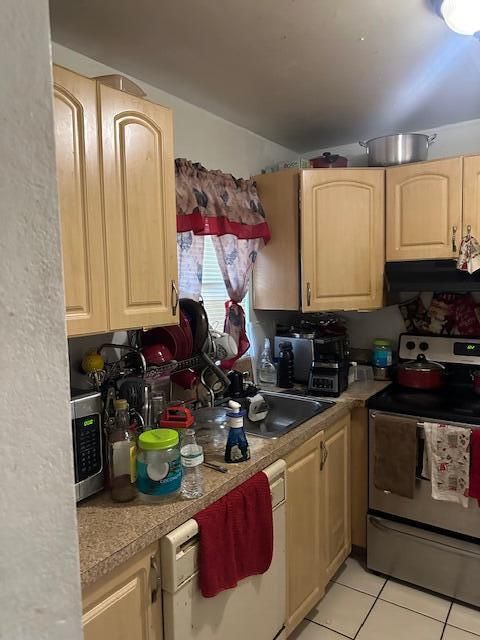 4141 NW 26th ST - KITCHEN