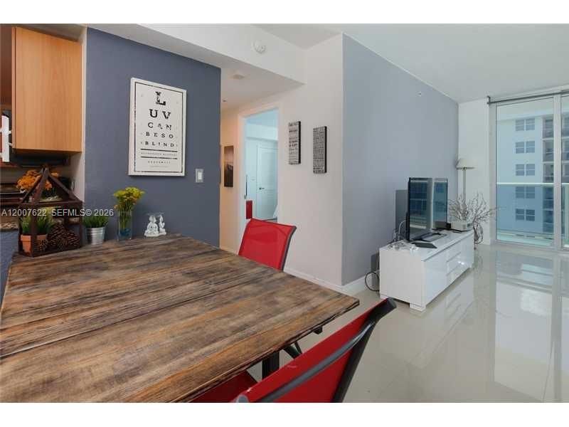 En Venta: $285,000 (1 camas, 1 baños, 825 Pies cuadrados)