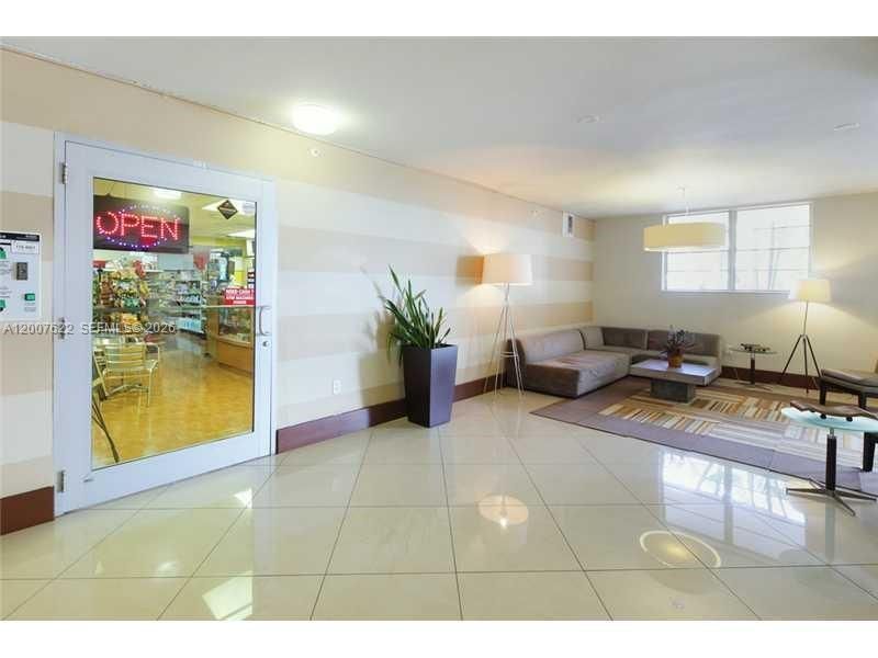 En Venta: $285,000 (1 camas, 1 baños, 825 Pies cuadrados)