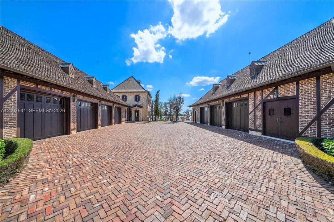 For Sale: $115,000,000 (9 beds, 12 baths, 36361 Square Feet)