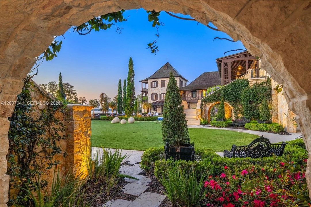 For Sale: $115,000,000 (9 beds, 12 baths, 36361 Square Feet)