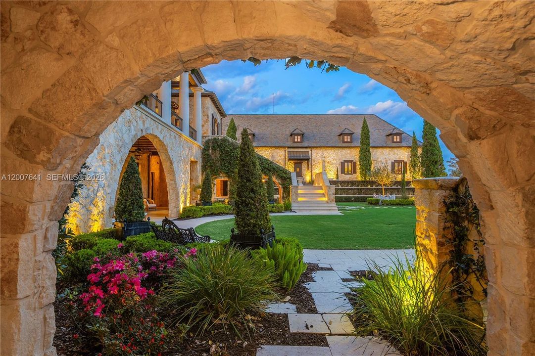 For Sale: $115,000,000 (9 beds, 12 baths, 36361 Square Feet)