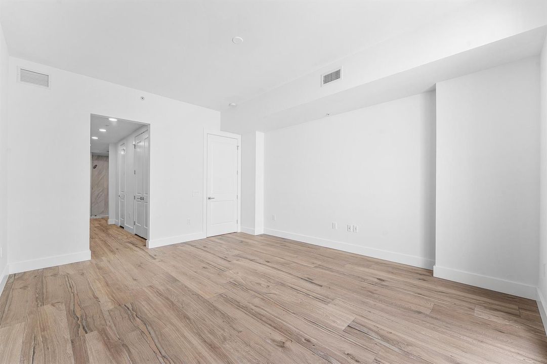 028-184LakeDrive-2303-PalmBeachShores-FL