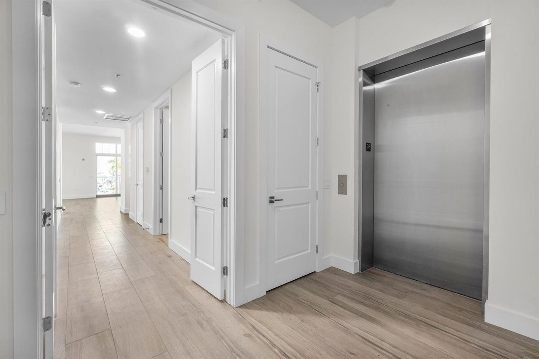 026-184LakeDrive-4301-PalmBeachShores-FL