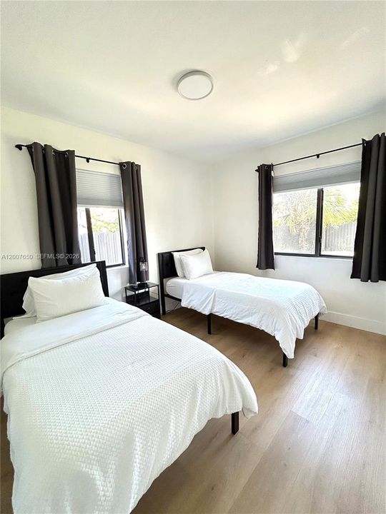 For Sale: $399,000 (3 beds, 1 baths, 962 Square Feet)